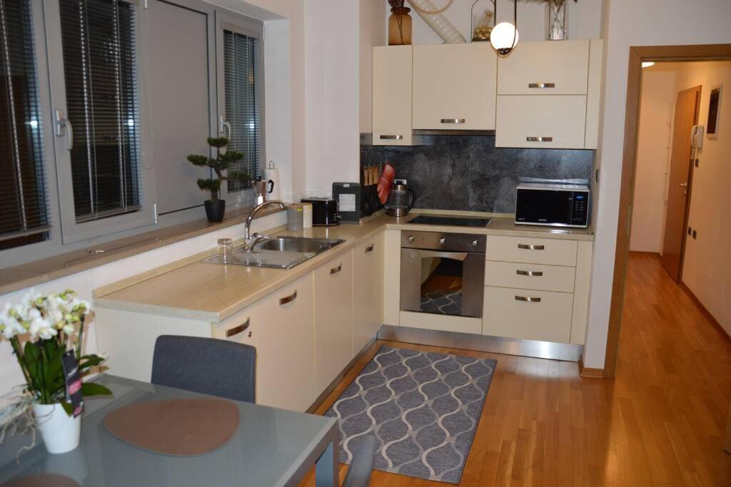 Apartma Sunlight โคเปร์ ภายนอก รูปภาพ